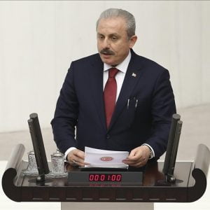 البرلمان التركي يختار رئيساً جديداً خلفاً لـ “يلدريم”