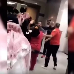 فيديو.. مشاجرة نسائية ساخنة داخل مشفي بالكويت.. ومصدر أمني يكشف ما جرى