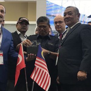 مذكرة تفاهم لإنتاج مسدس تركي في ماليزيا