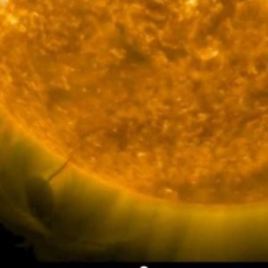 شاهد بالفيديو.. شروق الشمس على الأرض من الفضاء