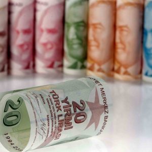 الليرة التركية تواصل تعافيها مقابل الدولار الأمريكي بعد خسائرها الأخيرة