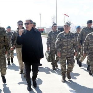 وزير الدفاع التركي: لابد من إنهاء وجود الإرهابيين شرق الفرات