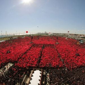 شاهد.. أكثر من مليون ونصف يشاركون في تجمّع جماهيري لـ”تحالف الشعب” بإسطنبول
