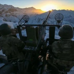 الجيش التركي يصد 12 هجوماً لـ”ي ب ك” عبر طائرات بدون طيار