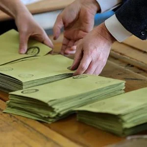 تعرف علي نتائج الإنتخابات المحلية التركية بعد فرز 29.9% من الأصوت في البلديات الكبرى(إنفوجرافيك)