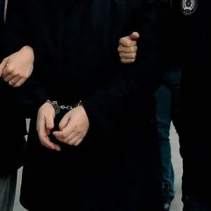 4 ارهابيين يسلمون أنفسهم للأمن التركي