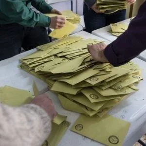 ماذا خسر السوريون في الانتخابات المحلية التركية؟