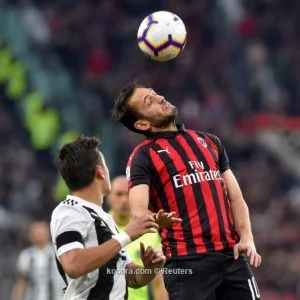 التركي كالهانوجلو على أعتاب البريميرليج