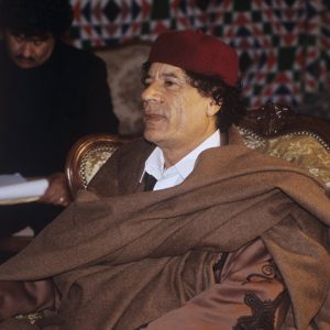 صحيفة مغربية تكشف أسرار استخباراتية “أغرب من الخيال” من داخل خيمة القذافي