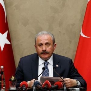 رئيس البرلمان التركي يشارك في قمة بغداد