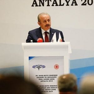 رئيس البرلمان التركي ينتقد الإزدواجية حيال شراء تركيا منظومة S-400