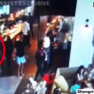 شاهد بالفيديو لحظة دخول انتحاريين إلى مطعم وتحويله إلى جحيم في سريلانكا