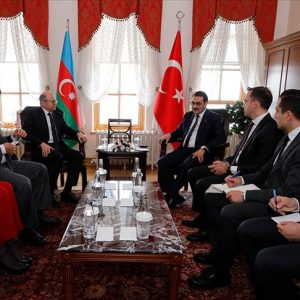 اجتماع وزراء طاقة تركيا وأذربيجان وتركمانستان في إسطنبول
