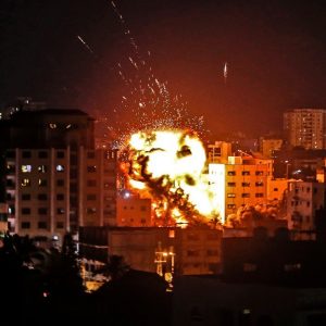 غداة “اليوم العالمي للصحافة”.. إسرائيل تقصف مكتب مؤسسة إعلامية تركية بغزة