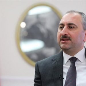وزير العدل التركي: تم إلغاء الحظر على لقاء “أوجلان” بمحاميه