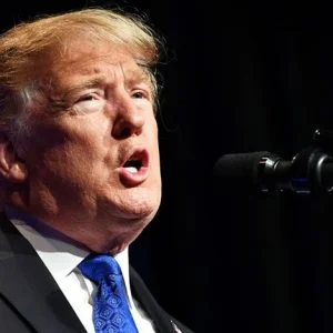 ترامب يحسم الجدل حول “إرسال 120 ألف جندي إلي الشرق الأوسط لمواجهة إيران”