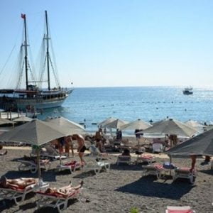 في 4 أشهر.. “أنطاليا” التركية تستقبل سياحًا بعدد سكانها
