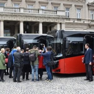 “BMC” التركية تسلم صربيا 8 حافلات للنقل الجماعي