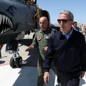 أكار: تركيا ستفي بتعهداتها المرتبطة بصفقتي “إس-400″ و”إف-35”