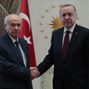 أردوغان يلتقي باهتشلي في أنقرة