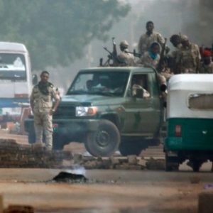قتلى وجرحي في فض الاعتصام أمام مقر قيادة الجيش السوداني بالخرطوم