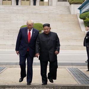 ترامب يزور كوريا الشمالية ويلتقي كيم !