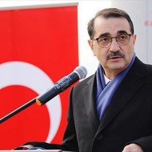 وزير الطاقة التركي: “لم ولن ترضخ لأي تهديد”