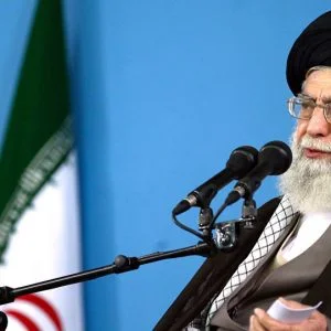تصريح مثير للجدل لخامنئي عن صفقة القرن.. هذا ماطالب به