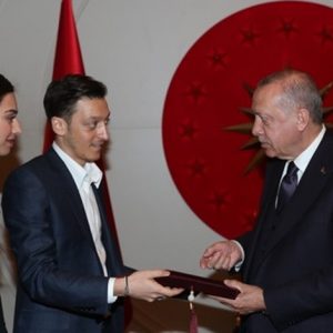 الرئيس أردوغان قد يحضر حفل زفاف مسعود أوزيل الجمعة المقبل