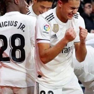 ريال مدريد الإسباني يعير اثنين من نجومه الصاعدين.. تعرف عليهما