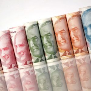 تواصل انتعاش الليرة التركية أمام الدولار رغم العقوبات