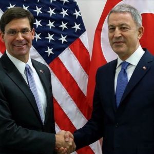 وزير الدفاع التركي يوجه رسالة شديدة اللهجة لنظيره الأمريكي: “سنضطر للعمل بفردنا”