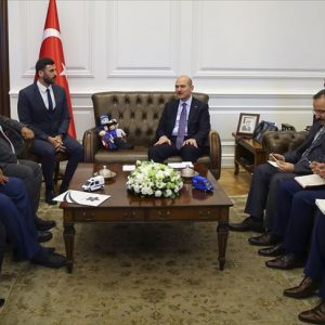 وزير الداخلية التركي يستقبل وفدا من “المعارضة السورية”