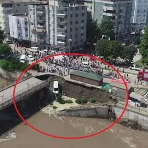 إنهيار جسر في سامسون التركية
