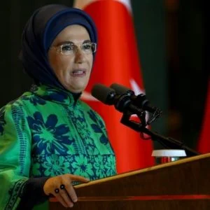 عقيلة أردوغان: تركيا نموذج يحتذى به في المحافظة على تنوع المعتقدات