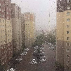 أمطار رعدية تضرب إسطنبول