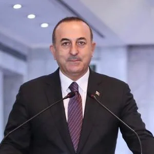 تشاووش أوغلو يعلق علي الاتفاق التركي الأمريكي حول المنطقة الآمنة بسوريا