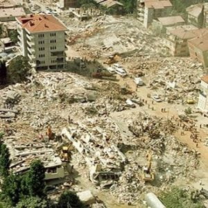 عقدين على زلزال مرمرة المدمر وتخوفات من تكراره في إسطنبول!!