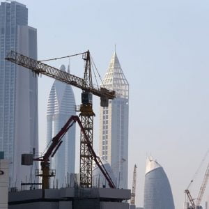 دبي توقف العمل في بناء أكبر مطار في العالم