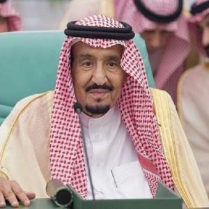 الملك سلمان يتسلم رسالة أمير الكويت (صور)