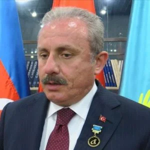 رئيس البرلمان التركي يحسم الجدل حول نيه بلاده شراء مقاتلات روسية