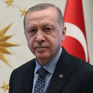 الرئيس أردوغان يهنئ سيدات تركيا للكرة الطائرة على فضية أوروبا