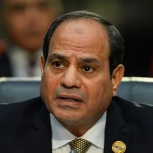 المعارضة تفاجئ السيسي في نيويورك! (فيديو)