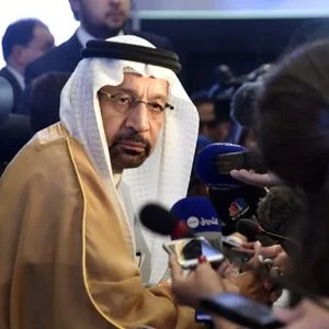صحيفة بريطانية: هذه الأسباب الحقيقية وراء إقالة وزير الطاقة السعودي