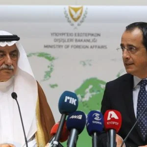نكاية وزير الخارجية سعودية خاطئة في قبرص اليونانية