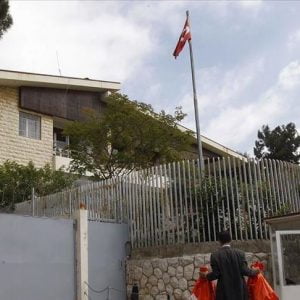 اعتداء سافر على مقر السفارة التركية في لبنان