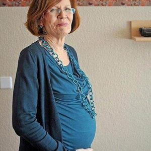 بالصور: امرأة تنجب 4 توائم بعمر 65 سنة.... لتصبح أماً لـ13 ابناً وابنة وجدة لـ 7 أحفاد !! 6 بالصور: امرأة تنجب 4 توائم بعمر 65 سنة.... لتصبح أماً لـ13 ابناً وابنة وجدة لـ 7 أحفاد !! 5