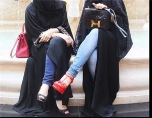 زوجة تقنع زوجها بالتنازل عن أرض مقابل الموافقة على زواجه من أخرى .. وبعدما سجلها باسمها كانت المفاجأة!