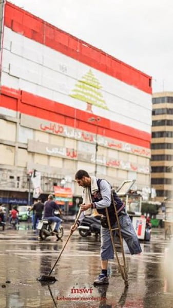 انتشار صورة لشابة في لبنان على مواقع التواصل الاجتماعي بشكل كبير.. ما قصتها؟ 4 انتشار صورة لشابة في لبنان على مواقع التواصل الاجتماعي بشكل كبير.. ما قصتها؟ 3