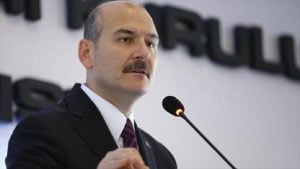 وزير الداخلية التركي يعلق على فرض واشنطن عقوبات ضده